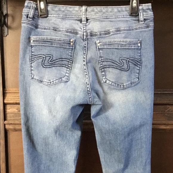 Jeans - Picture 2 of 4